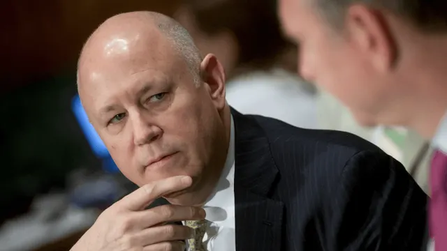 He Bought a Nearly Bankrupt Company From Warren Buffett for $1,000 and Turned It Into a $98 Billion Giant