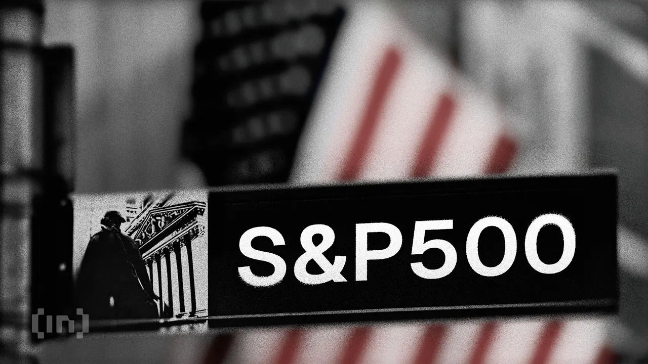 Bitcoin Price Lags as S&P 500 and Nasdaq Hit Record High