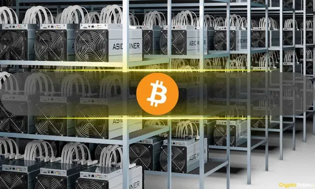 Bitcoin Miners Are Fleeing to AI: So Why Is the Hash Rate Surging?
