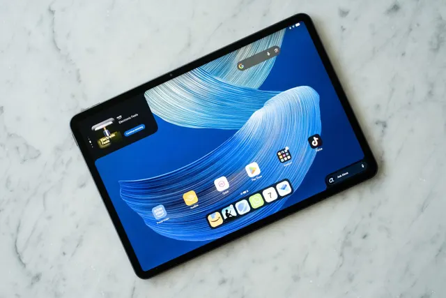 Hands-on with Amazon’s Alexa Tablet 12 Pro and its wild new matte display