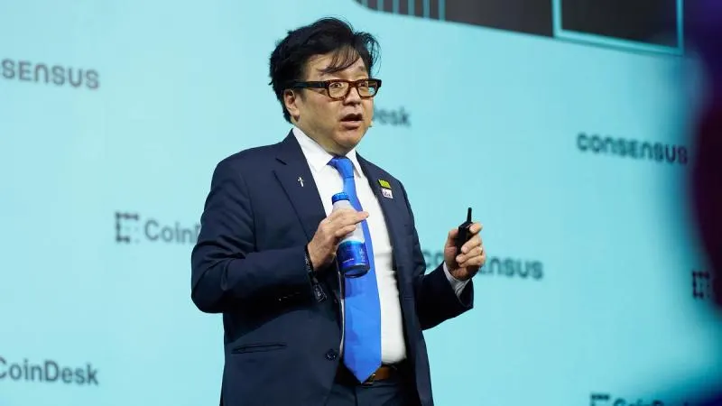 Tom Lee sees $2 trillion wealth transfer fueling crypto demand as Bitmine buys more ether