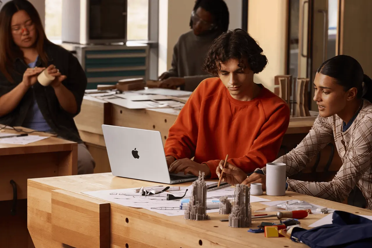 Here’s where to preorder the latest MacBook Pros