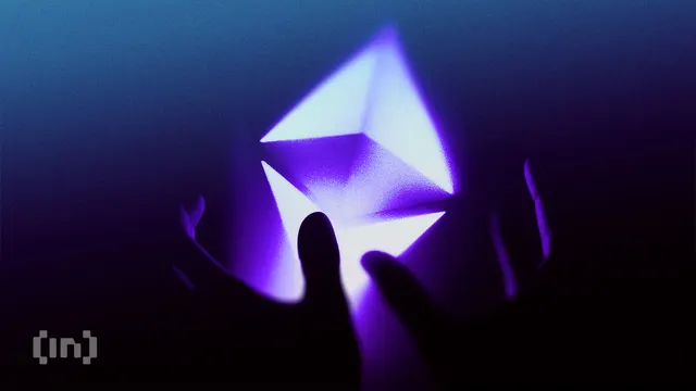 Ethereum ETFs Snap 7-Day Inflow Streak as Bitcoin Funds Keep Buying