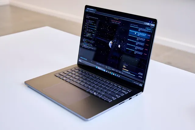 Microsoft’s new Surface Laptop Ultra update fixes reboot and display bugs