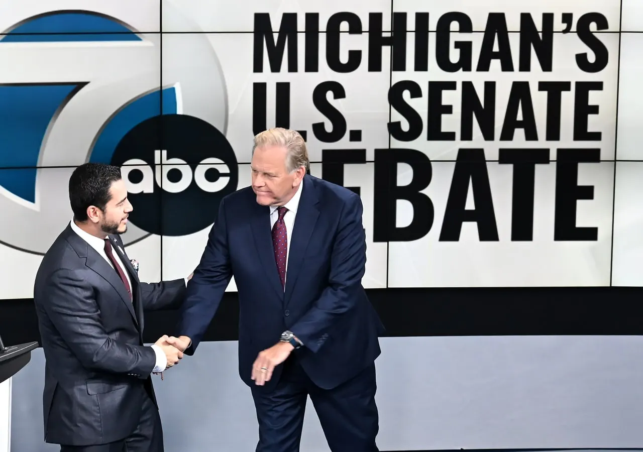 A bigger-than-expected win for Democrats in the midterms could deliver ‘short-lived weakness’ for stocks, strategists say
