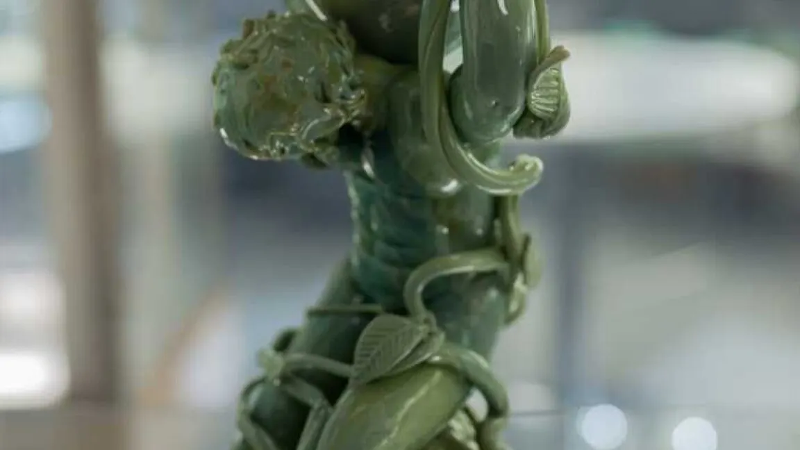 Sculpture recreates odd optical effects of famed Lycurgus Cup