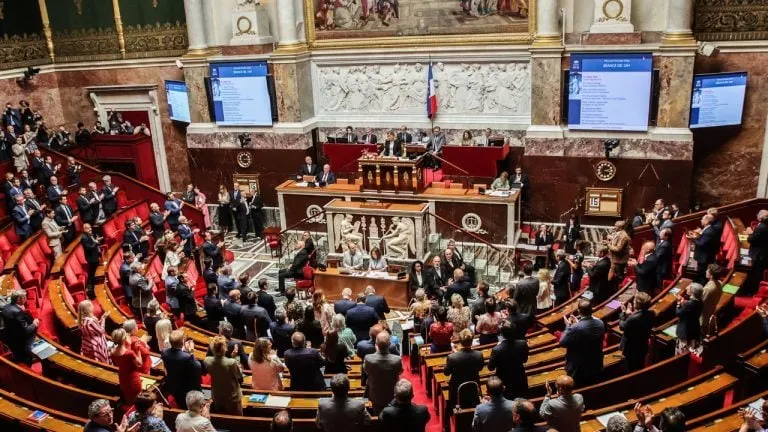 French Committee Approves Tax on Stablecoin Conversions From 2027