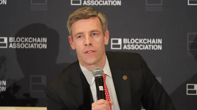 Bank group sues U.S. regulator over granting crypto trust charters