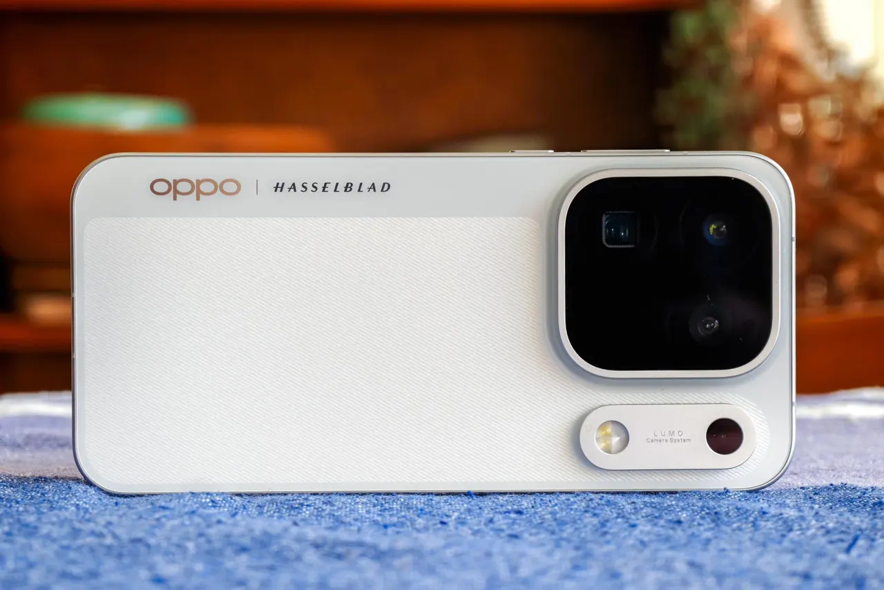 The world’s first triple 200-megapixel camera phone is great