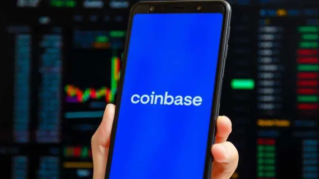 Fake Coinbase Texts Led to $900K Bitcoin Theft, US Seeks Seized Crypto