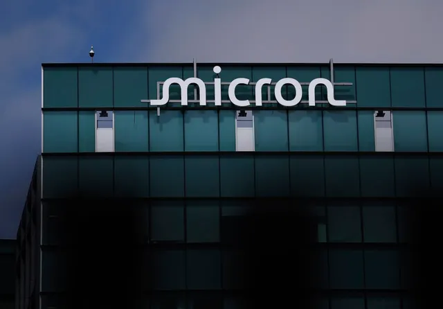 Micron’s stock extends declines as China competition heats up