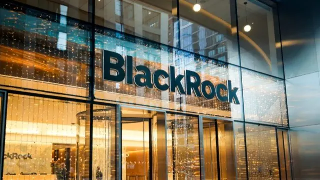 Bitcoin and Ether ETFs Lose $152M as Blackrock Drives Friday Selloff
