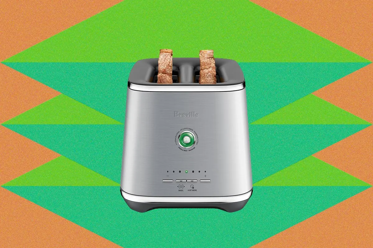 Breville Eye Q Toaster Review: Neat Sensors, but Less-Than-Perfect Toast