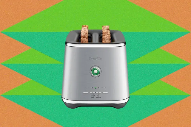 Breville Eye Q Toaster Review: Neat Sensors, but Less-Than-Perfect Toast