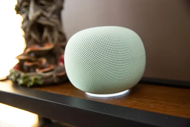 Some Google Home Speakers caught downloading hundreds of gigs of data