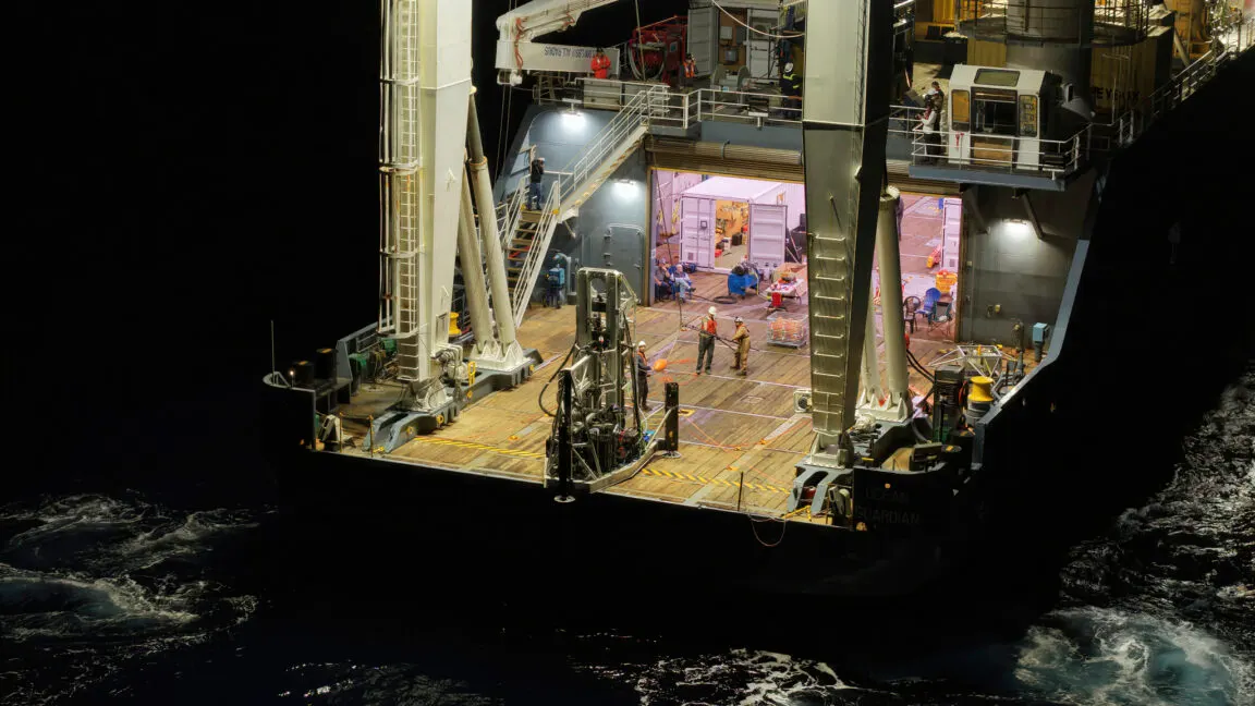 Startup taps underwater volcano as energy source in "proof point" test