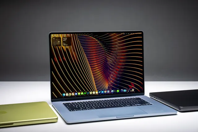 The MacBook Air M5 is $200 off for the first time in months