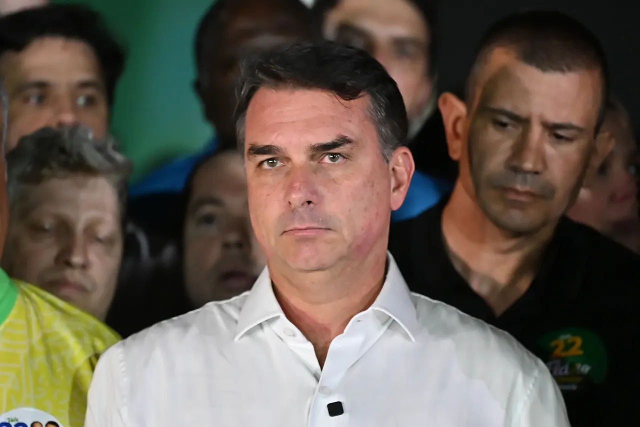 U.S. to issue visas to Flávio Bolsonaro as his whereabouts remain unclear