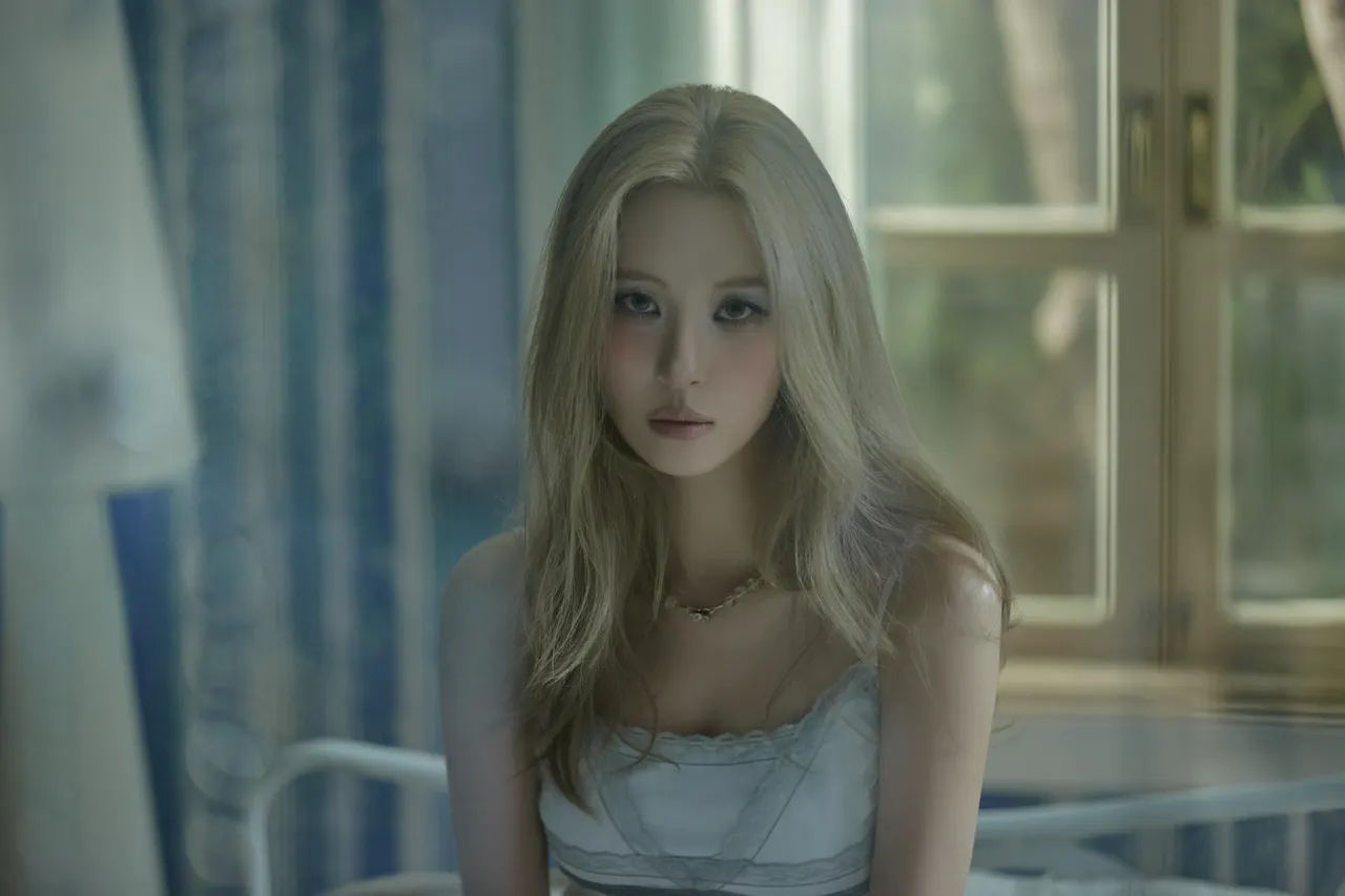 K-pop star Sunmi loves Notion and ear cleaning videos